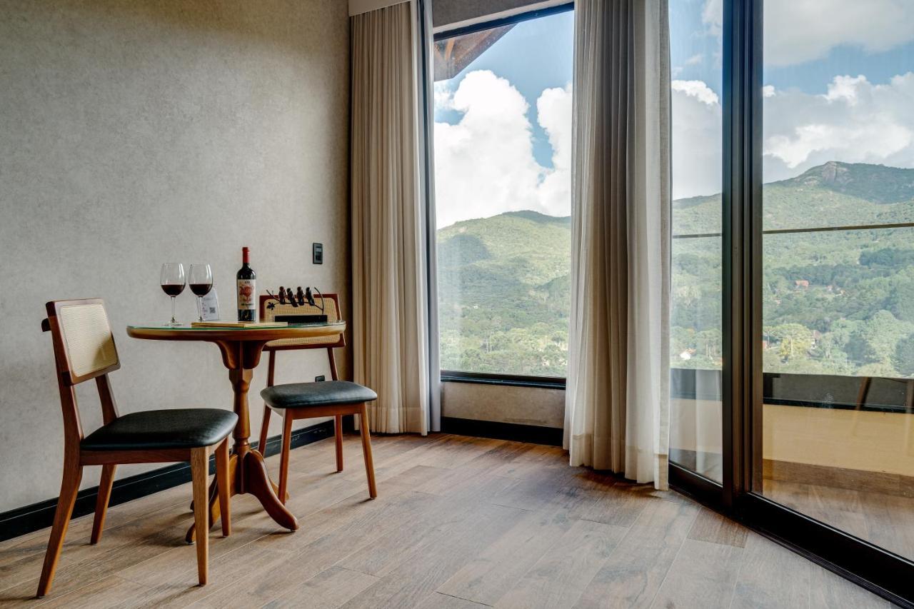 Loft no Térreo com Vista das Montanhas